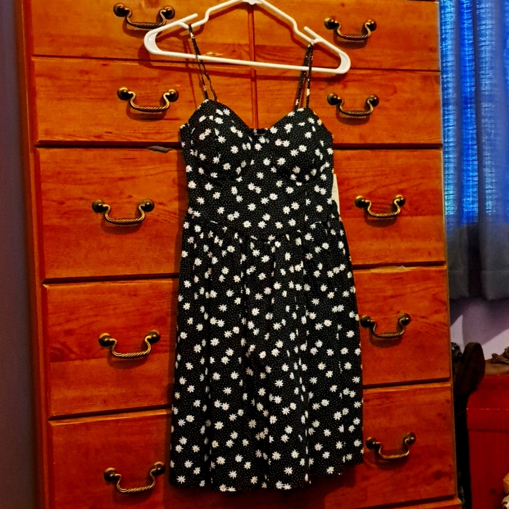 Spaghetti strap black daisy dress